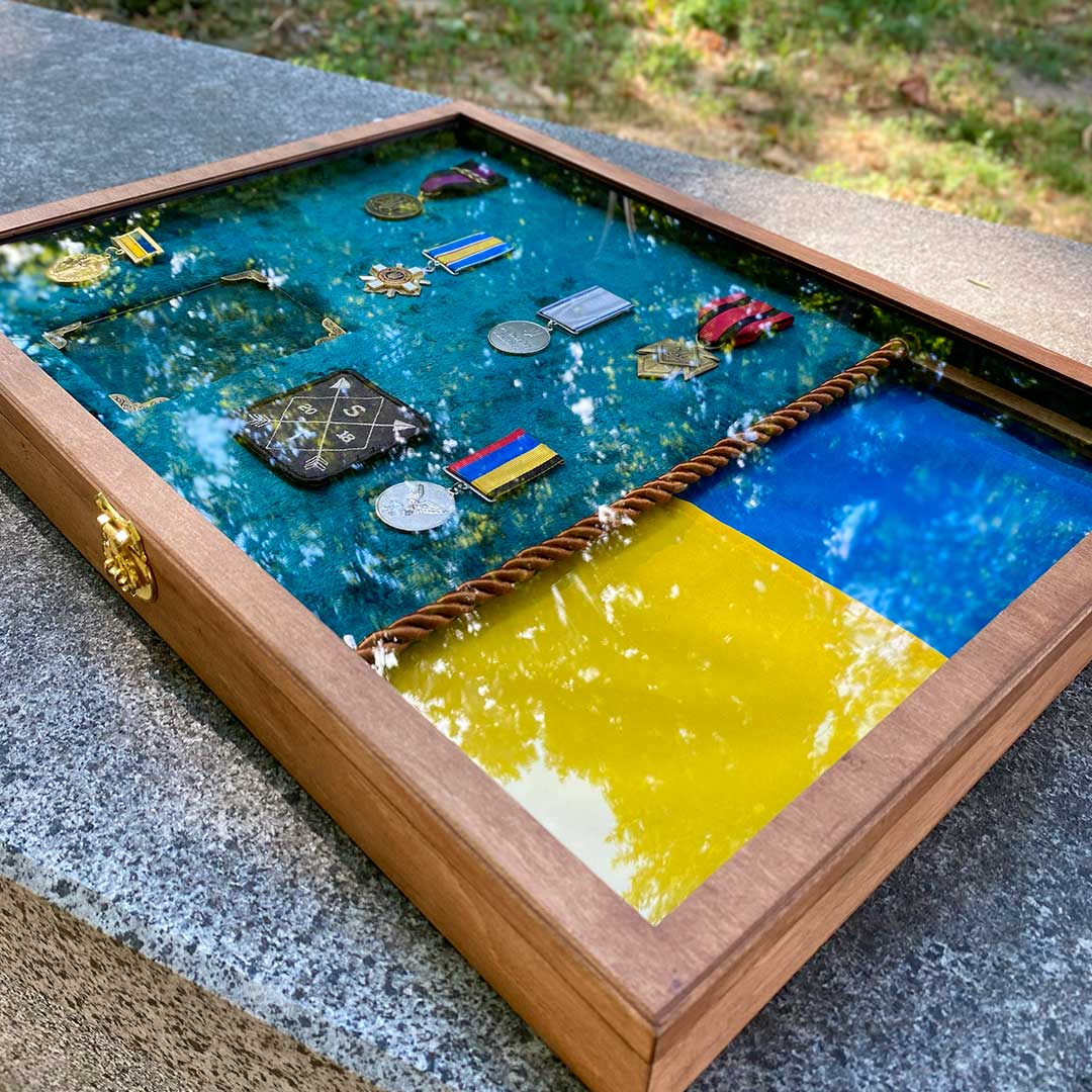 Вітрини під церемоніальний прапор