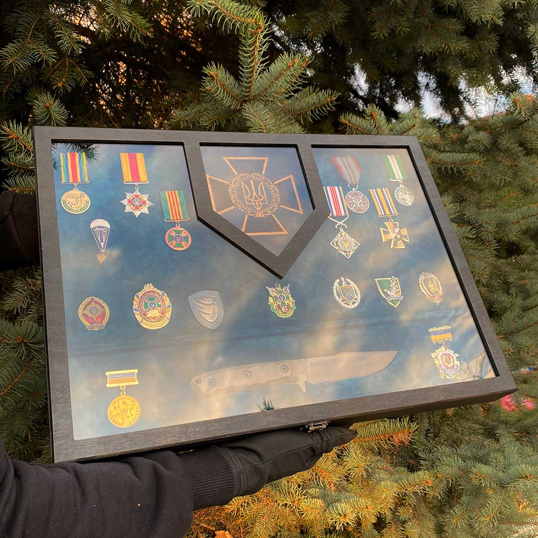 Вітрини під нагородний ніж