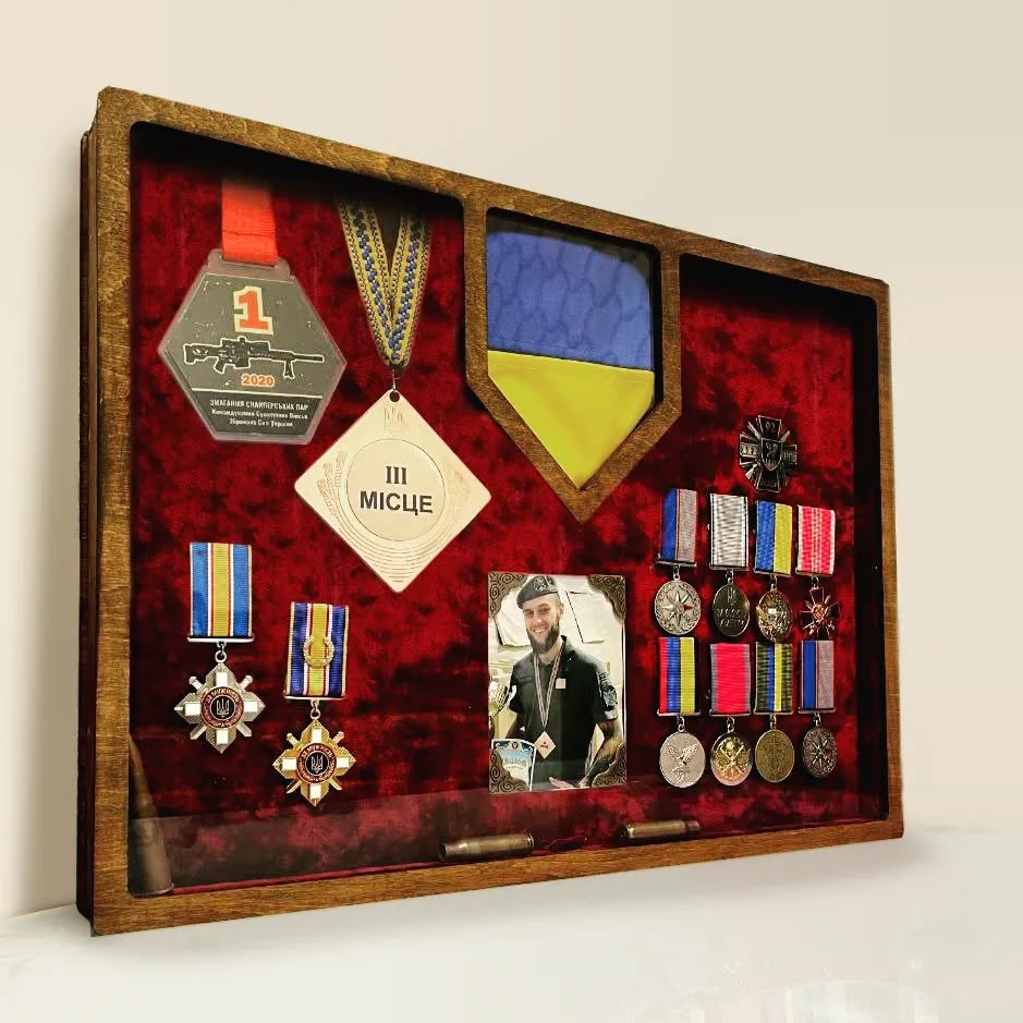 Вітрини для військових нагород