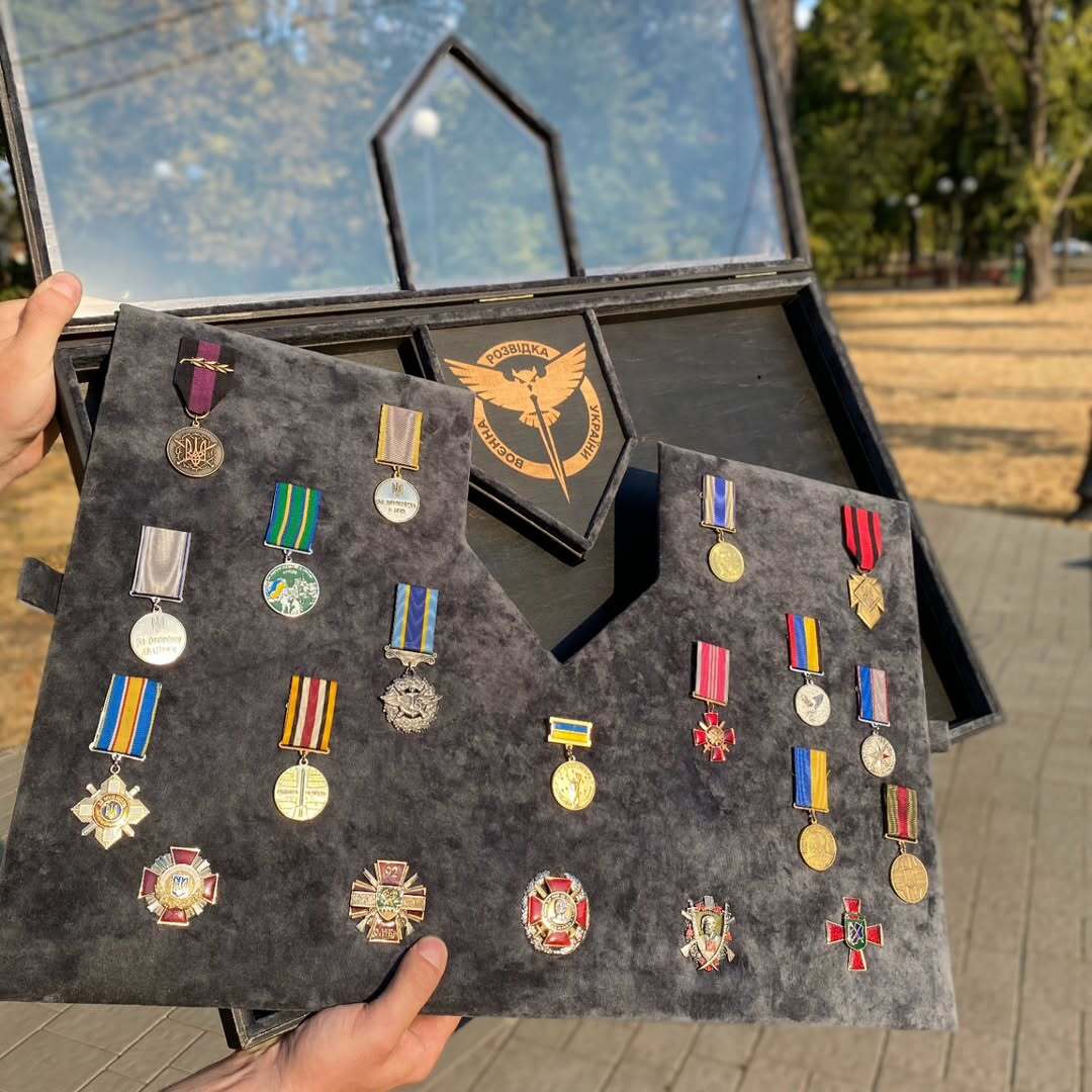 Гранд вітрина 680х445 з прапором або гравіюванням - вид 5