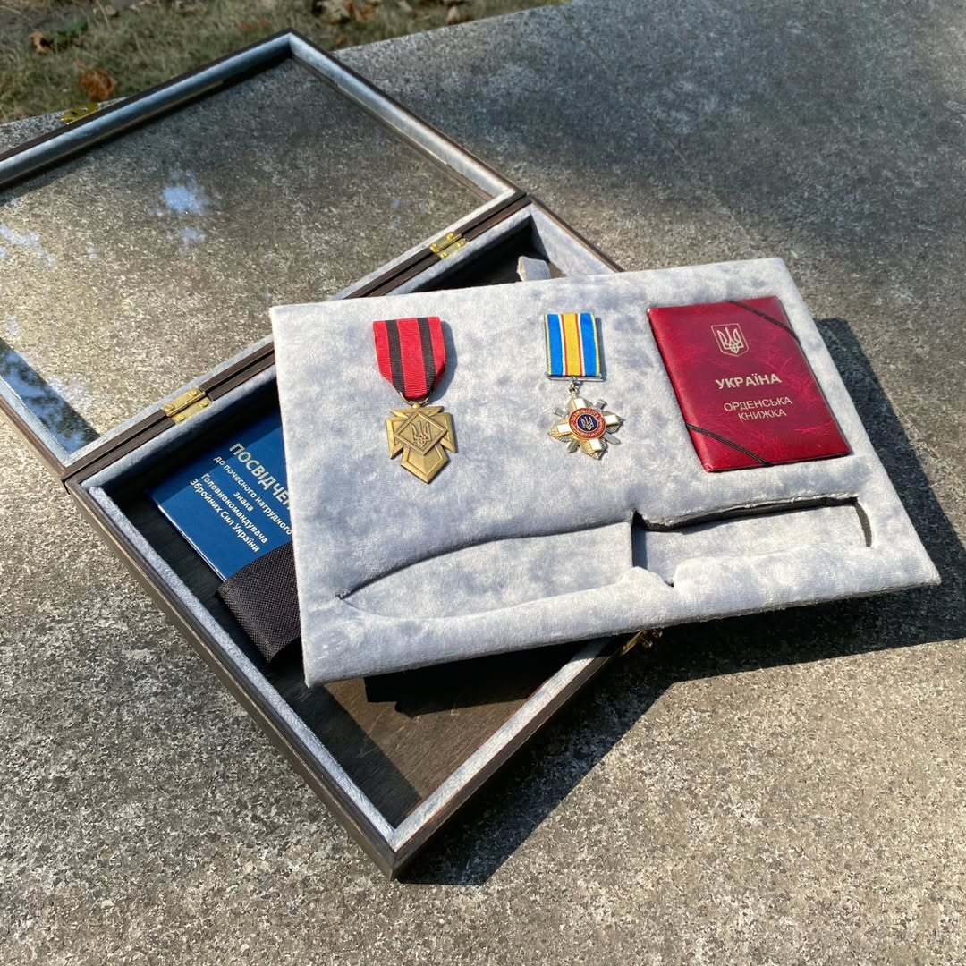 Вітрина А4 під нагородний ніж - вид 4