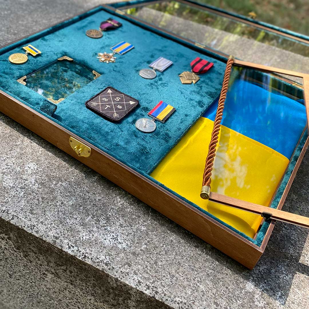 Гранд вітрина Maxi під церімоніальний прапор - вид 3