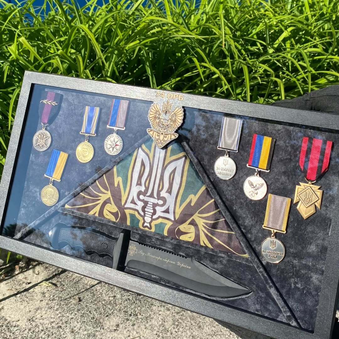 Під прапор підрозділу та нагородний ніж - вид 2
